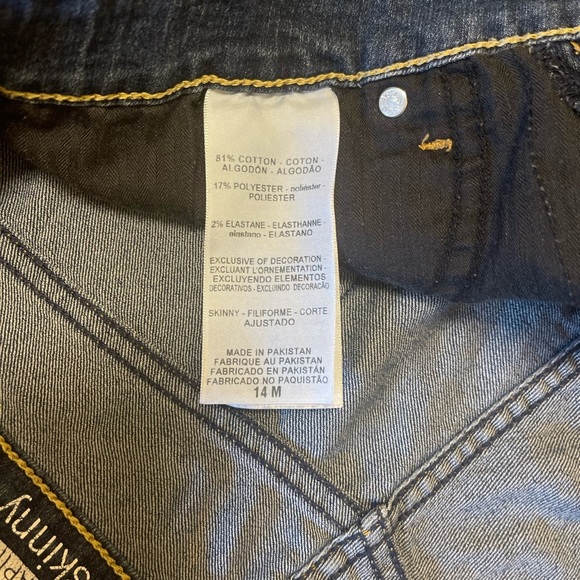 Levi's Blue signature Relaxed Fit Jeans with Classic Design - Picture 2 of 15